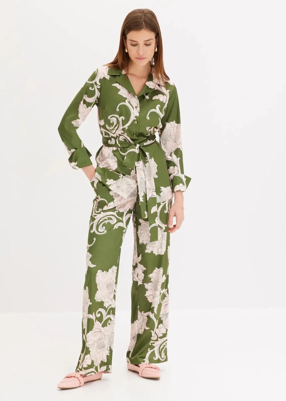 bonprix Bekleidung·Jacken & Mäntel|Zweiteiler & Sets^Bluse aus fließendem Satin grün floral