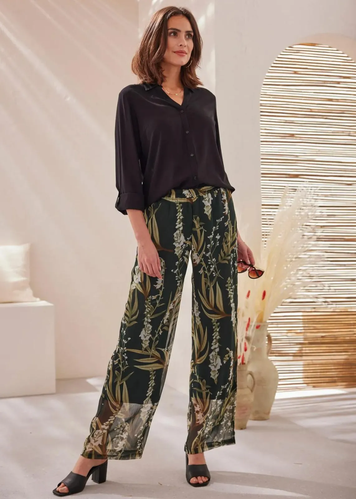 bonprix Bekleidung·Jacken & Mäntel|Blusen & Tuniken^Bluse aus fließender Viskose schwarz