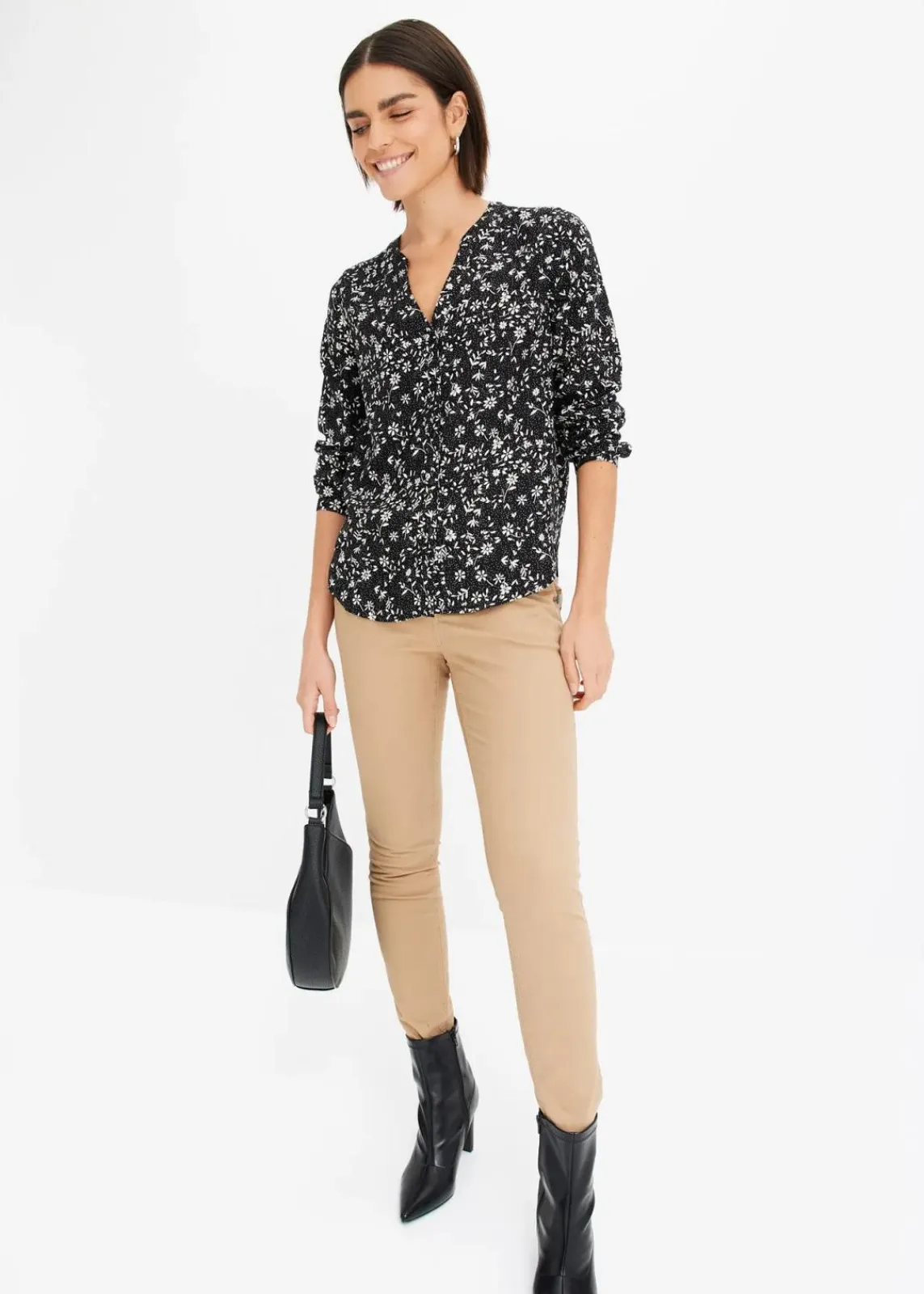 bonprix Bekleidung·Jacken & Mäntel|Blusen & Tuniken^Bluse aus fließender Viskose schwarz/wollweiß bedruckt