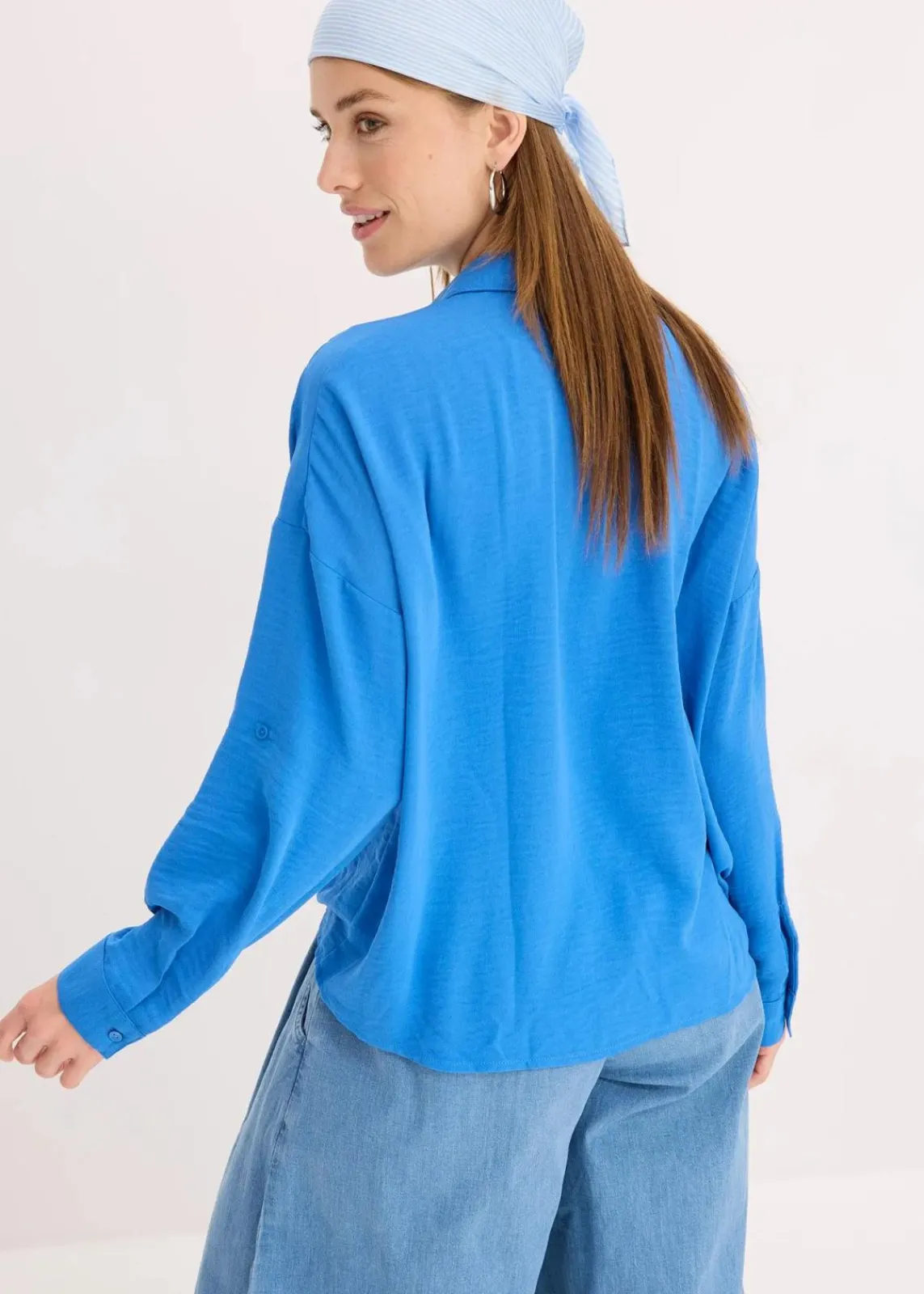 bonprix Bekleidung·Jacken & Mäntel|Blusen & Tuniken^Bluse aus leichtem Crêpe gletscherblau