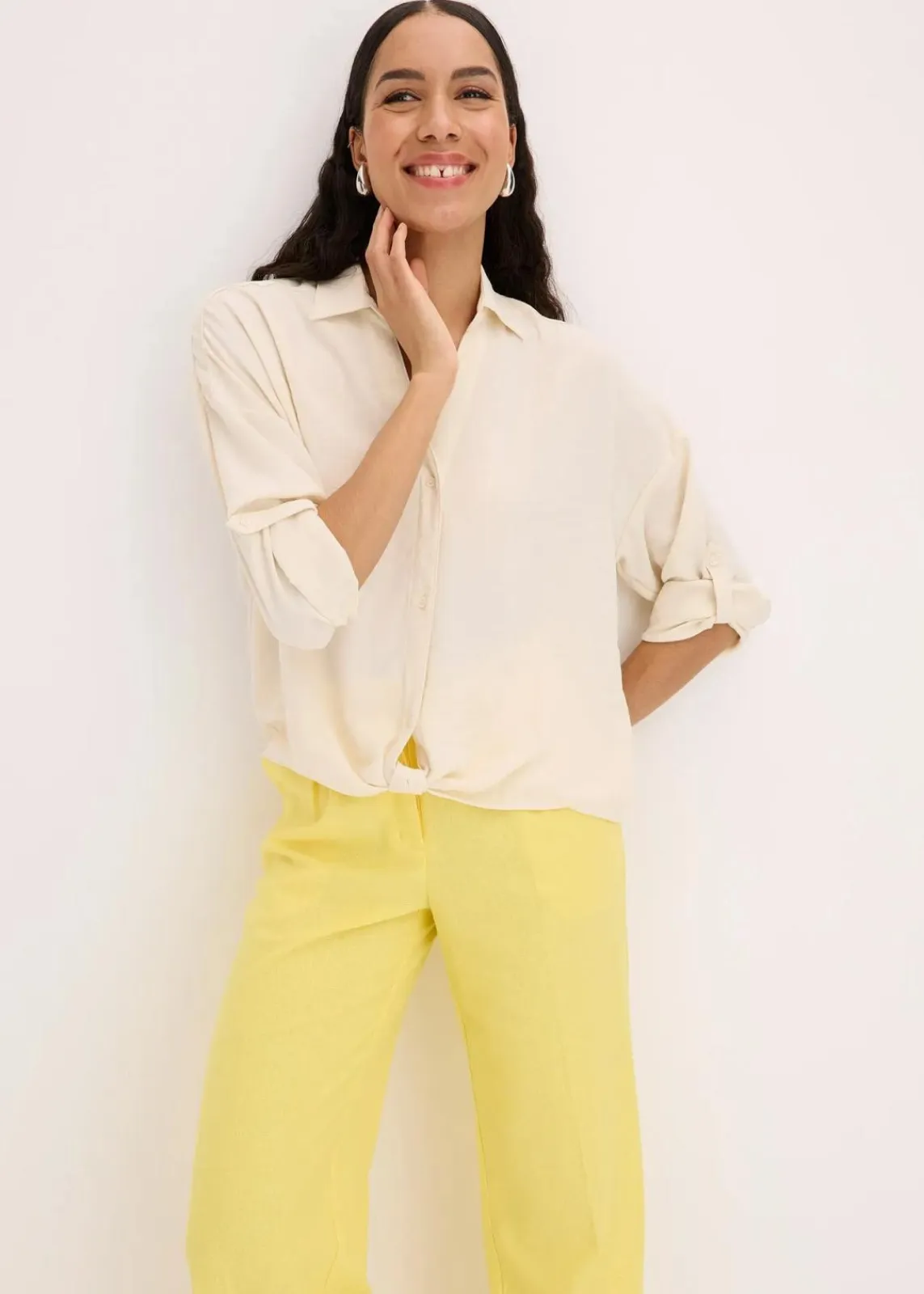 bonprix Blusen & Tuniken|Bekleidung·Jacken & Mäntel^Bluse aus leichtem Crêpe naturbeige