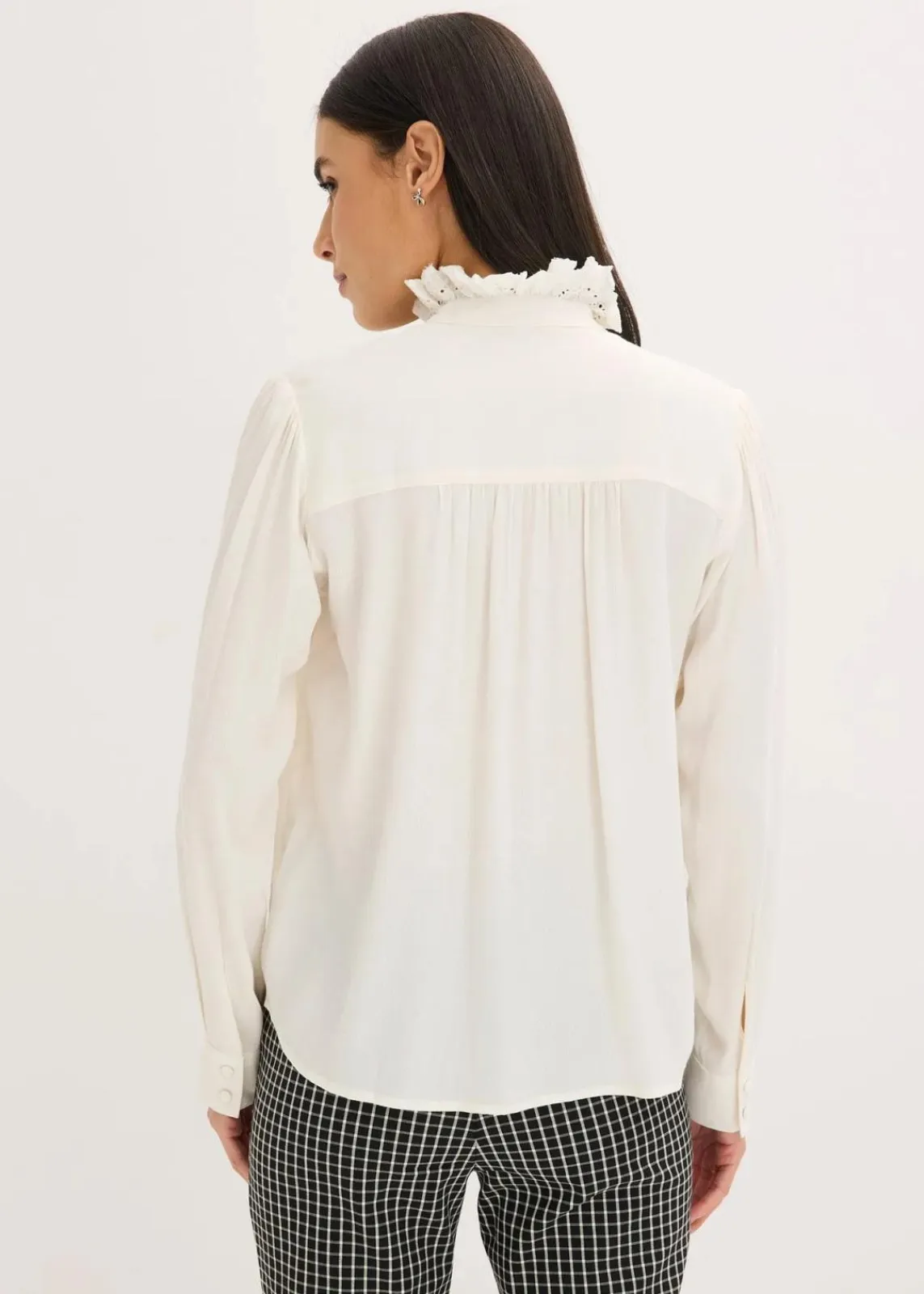 bonprix Bekleidung·Jacken & Mäntel|Blusen & Tuniken^Bluse aus luftigem Crêpe wollweiß