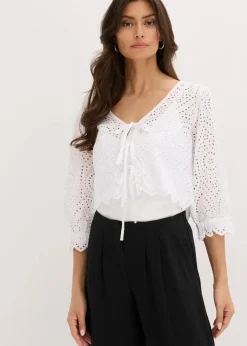 bonprix Blusen & Tuniken|Bekleidung·Jacken & Mäntel^Bluse mit Lochstickerei und Puffärmeln weiß