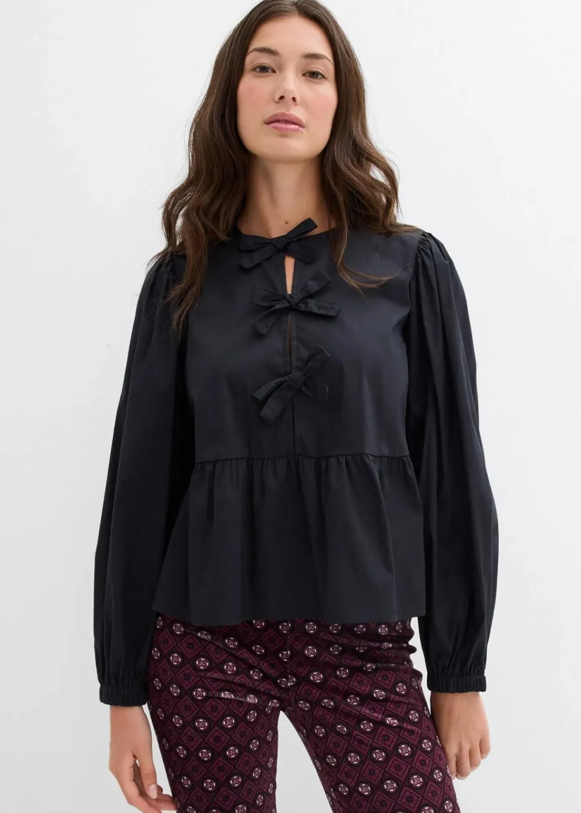 bonprix Bekleidung·Jacken & Mäntel|Blusen & Tuniken^Bluse mit Schleifendetails schwarz