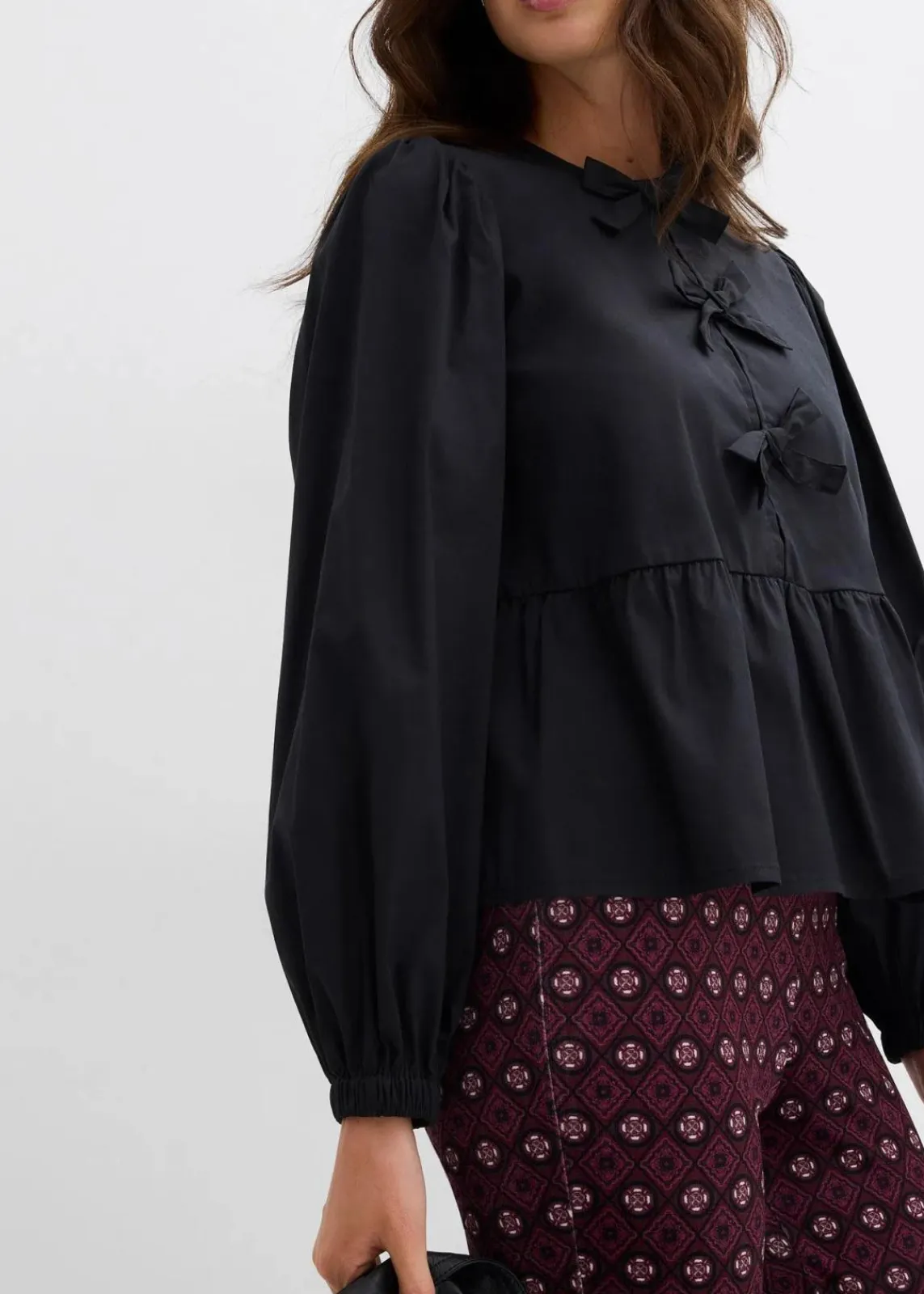 bonprix Bekleidung·Jacken & Mäntel|Blusen & Tuniken^Bluse mit Schleifendetails schwarz