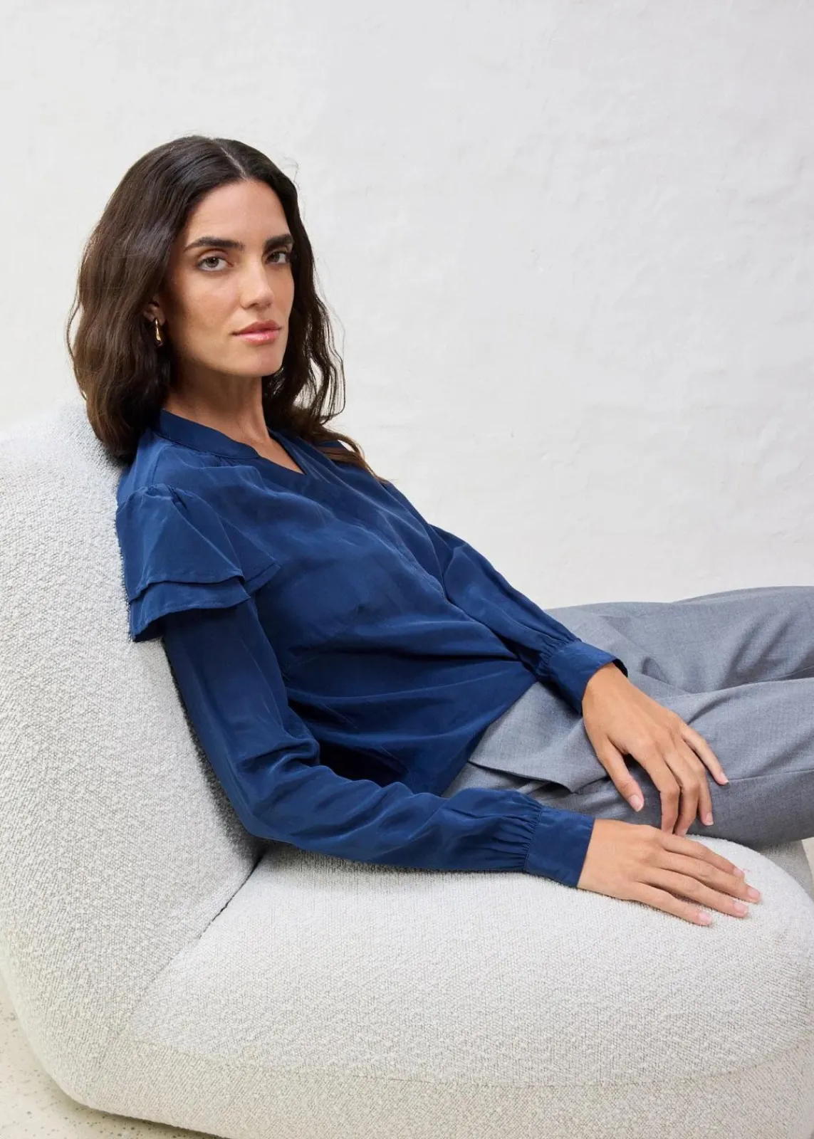 bonprix Bekleidung·Jacken & Mäntel|Blusen & Tuniken^Bluse mit Seidenanteil dunkelblau