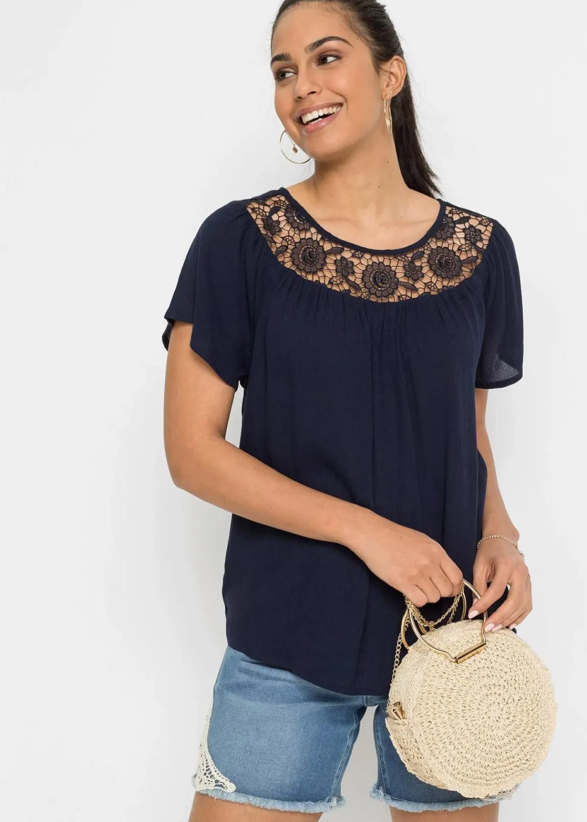 bonprix Nachhaltigere Materialien|Blusen & Tuniken^Bluse mit Spitze dunkelblau
