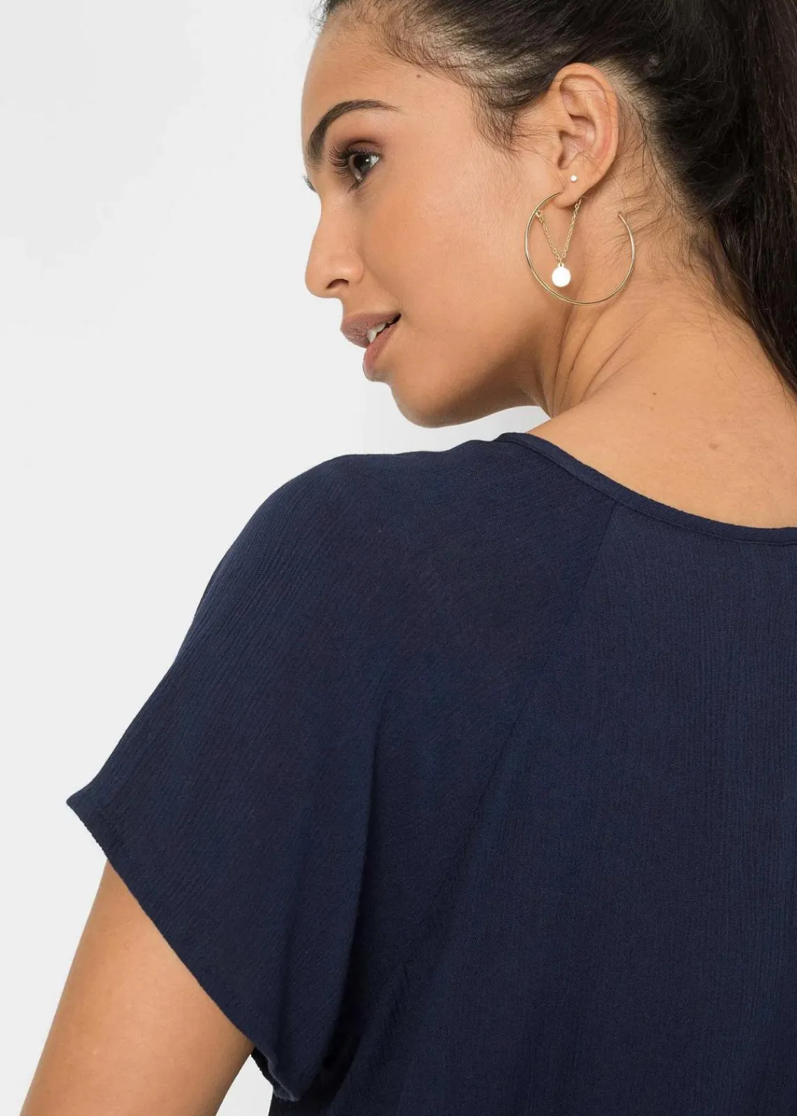bonprix Nachhaltigere Materialien|Blusen & Tuniken^Bluse mit Spitze dunkelblau