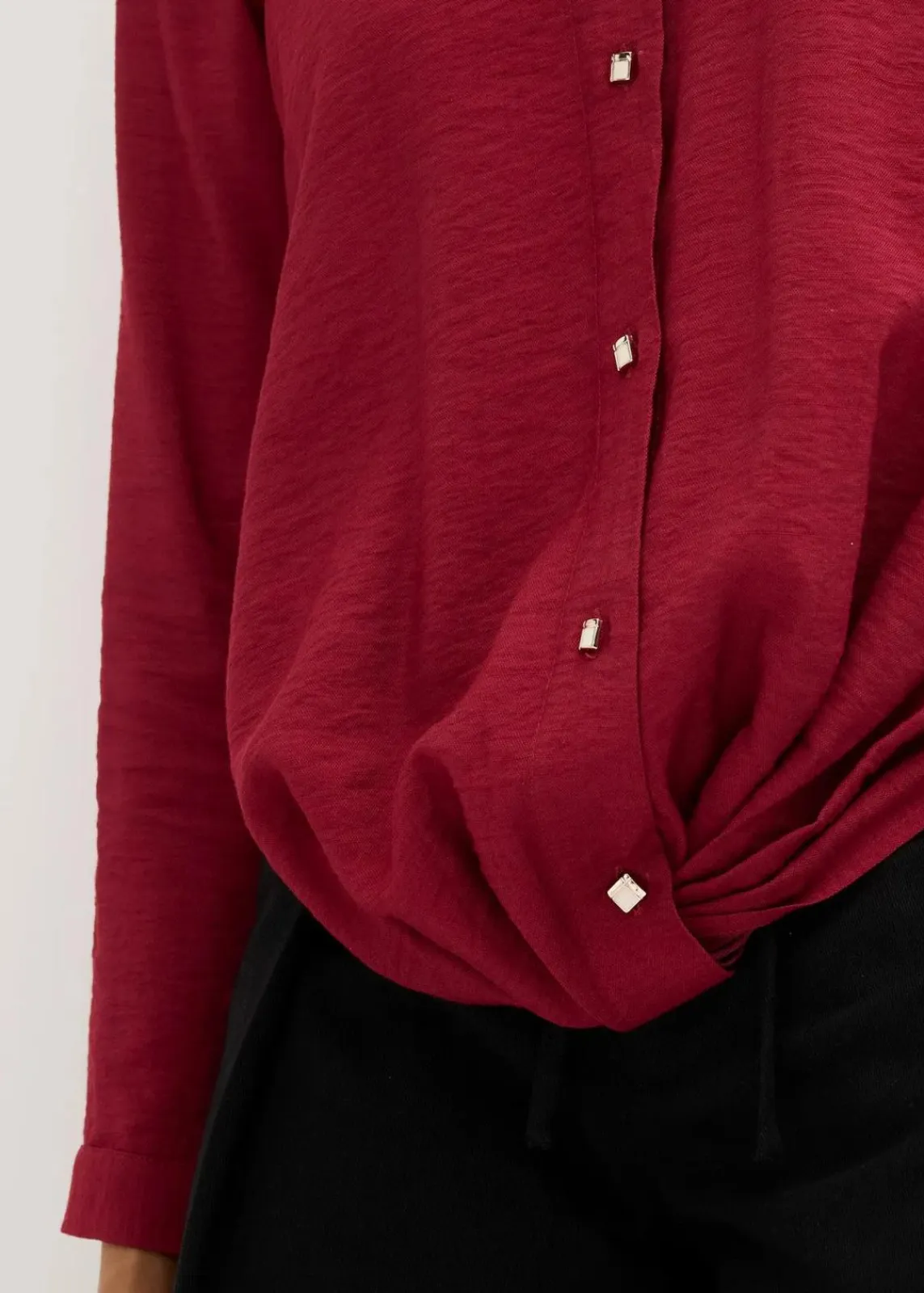 bonprix Bekleidung·Jacken & Mäntel|Blusen & Tuniken^Bluse mit Wickel-Detail aus strukturiertem Material pflaumenrot