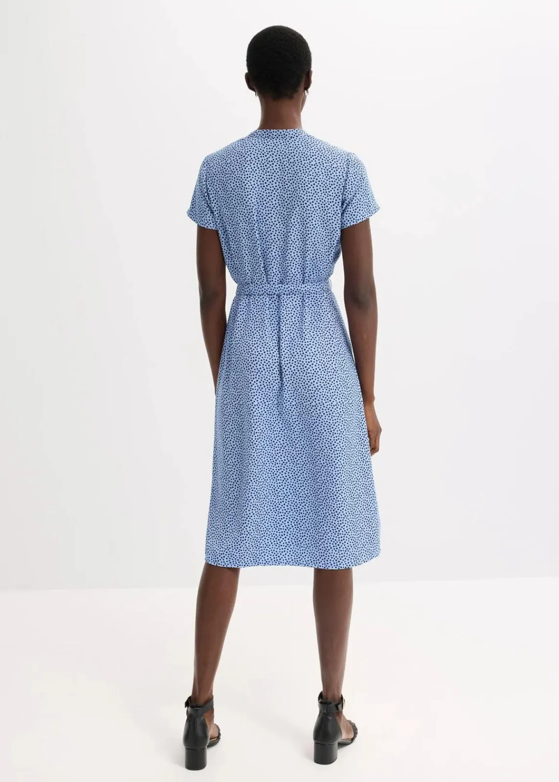 bonprix Kleider|Bekleidung·Pullover & Strickjacken^Blusenkleid mit Pünktchen mittelblau/dunkelblau gepunktet