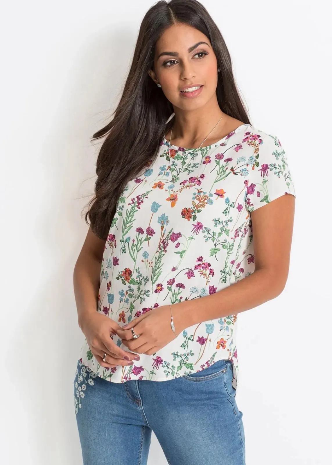 bonprix Blusen & Tuniken|Bekleidung·Jacken & Mäntel^Blusenshirt wollweiß geblümt