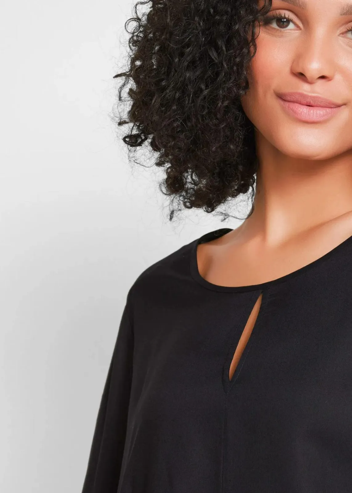 bonprix Bekleidung·Jacken & Mäntel|Nachhaltigere Materialien^Blusenshirt aus reiner Viskose schwarz