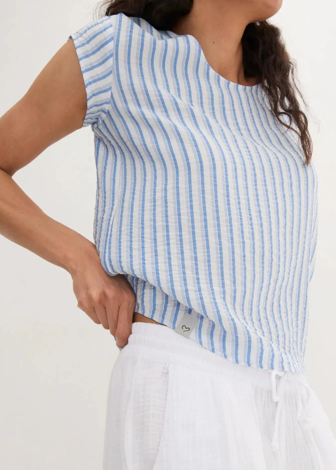 bonprix Bekleidung·Jacken & Mäntel|Blusen & Tuniken^Blusenshirt aus softem Viskose-Mix hellblau/weiß/mittelblau gestreift