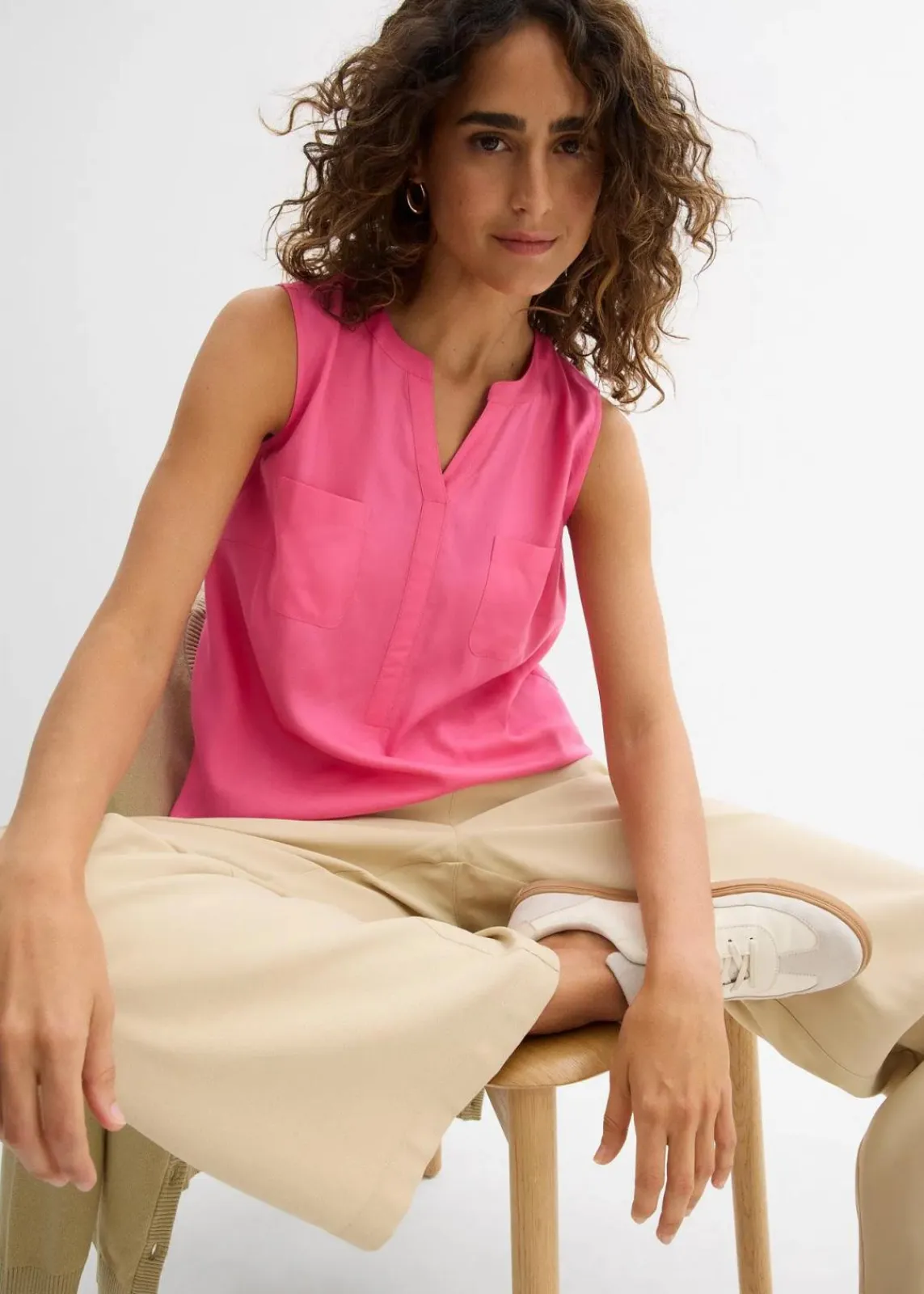bonprix Bekleidung·Jacken & Mäntel|Blusen & Tuniken^Blusentop aus fließender Viskose pink