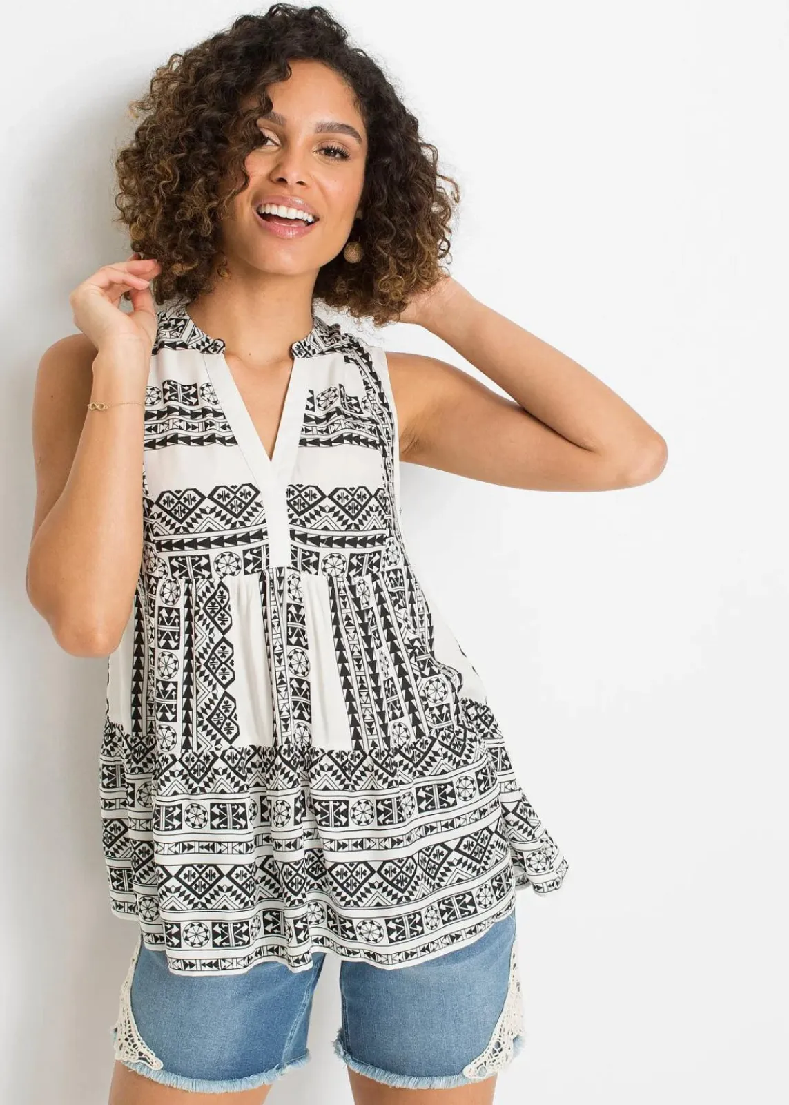 bonprix Blusen & Tuniken|Shirts & Tops^Blusentop aus softer Viskose schwarz/wollweiß bedruckt