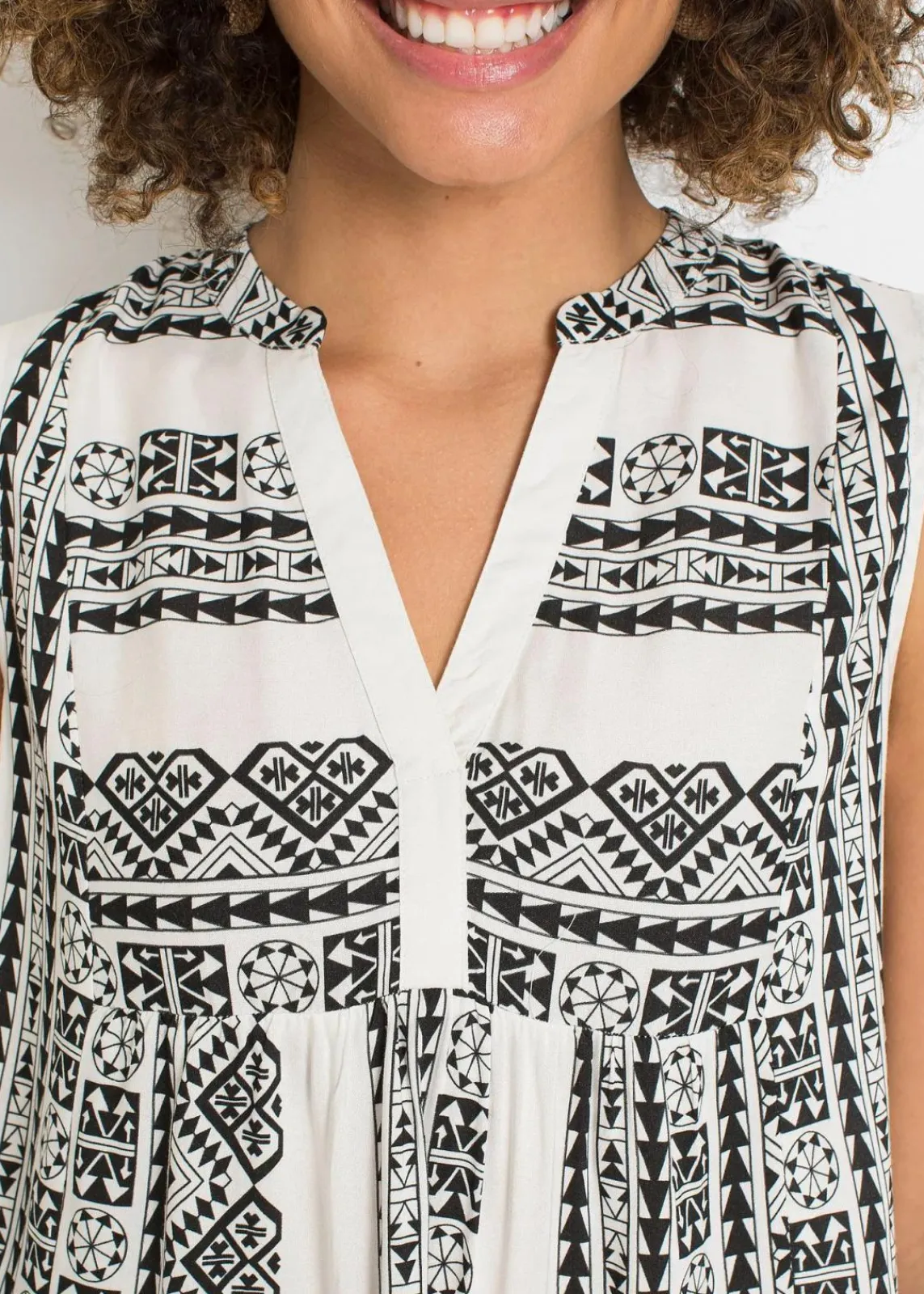 bonprix Blusen & Tuniken|Shirts & Tops^Blusentop aus softer Viskose schwarz/wollweiß bedruckt