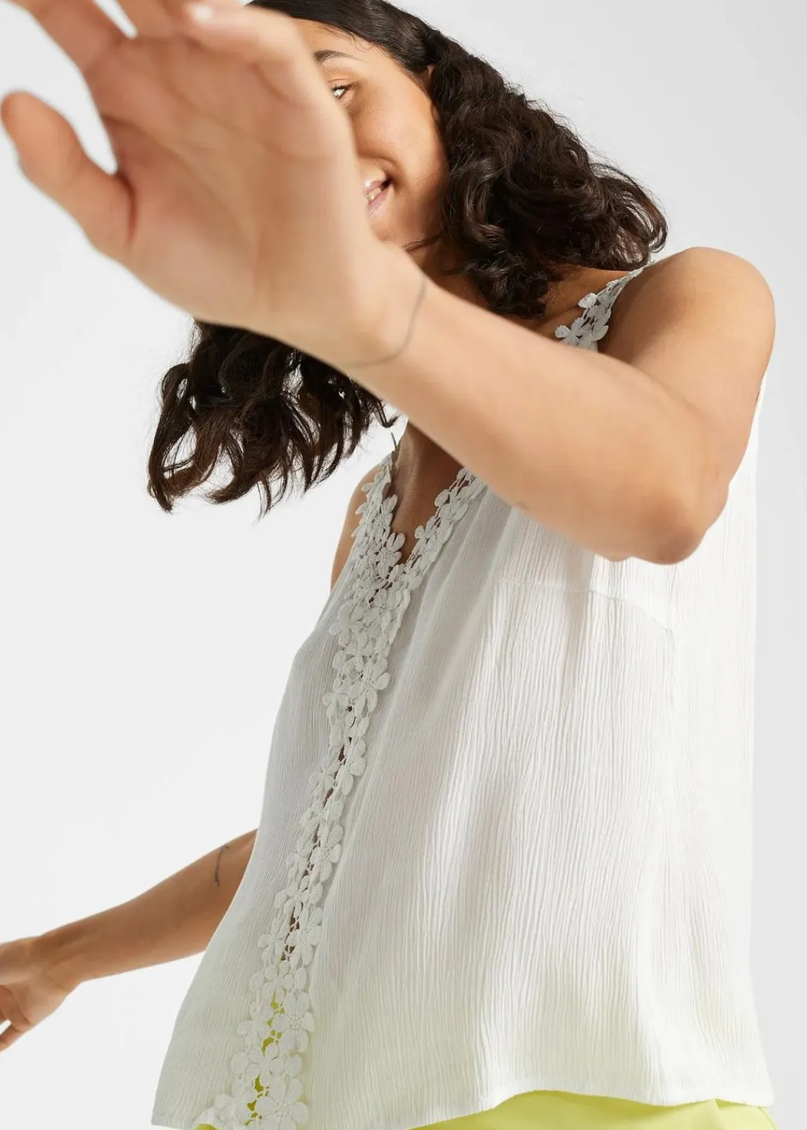bonprix Blusen & Tuniken|Shirts & Tops^Blusentop aus strukturiertem Crinkle weiß