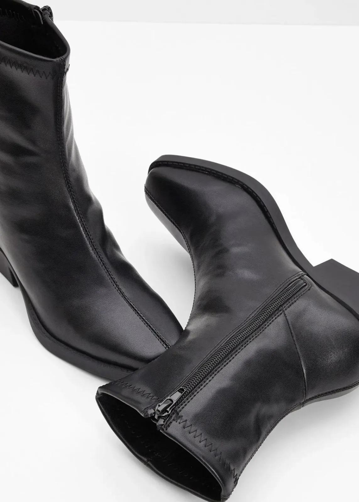 bonprix Boots|Schuhe & Accessoires In Spezialgrößen·Elastischer Schaft^Boot schwarz