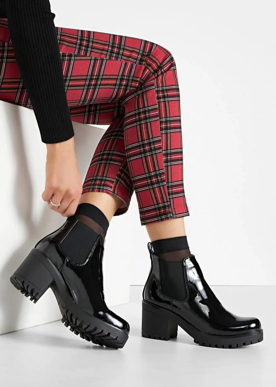 bonprix Boots|Schuhe & Accessoires In Spezialgrößen·Elastischer Schaft^Boot schwarz