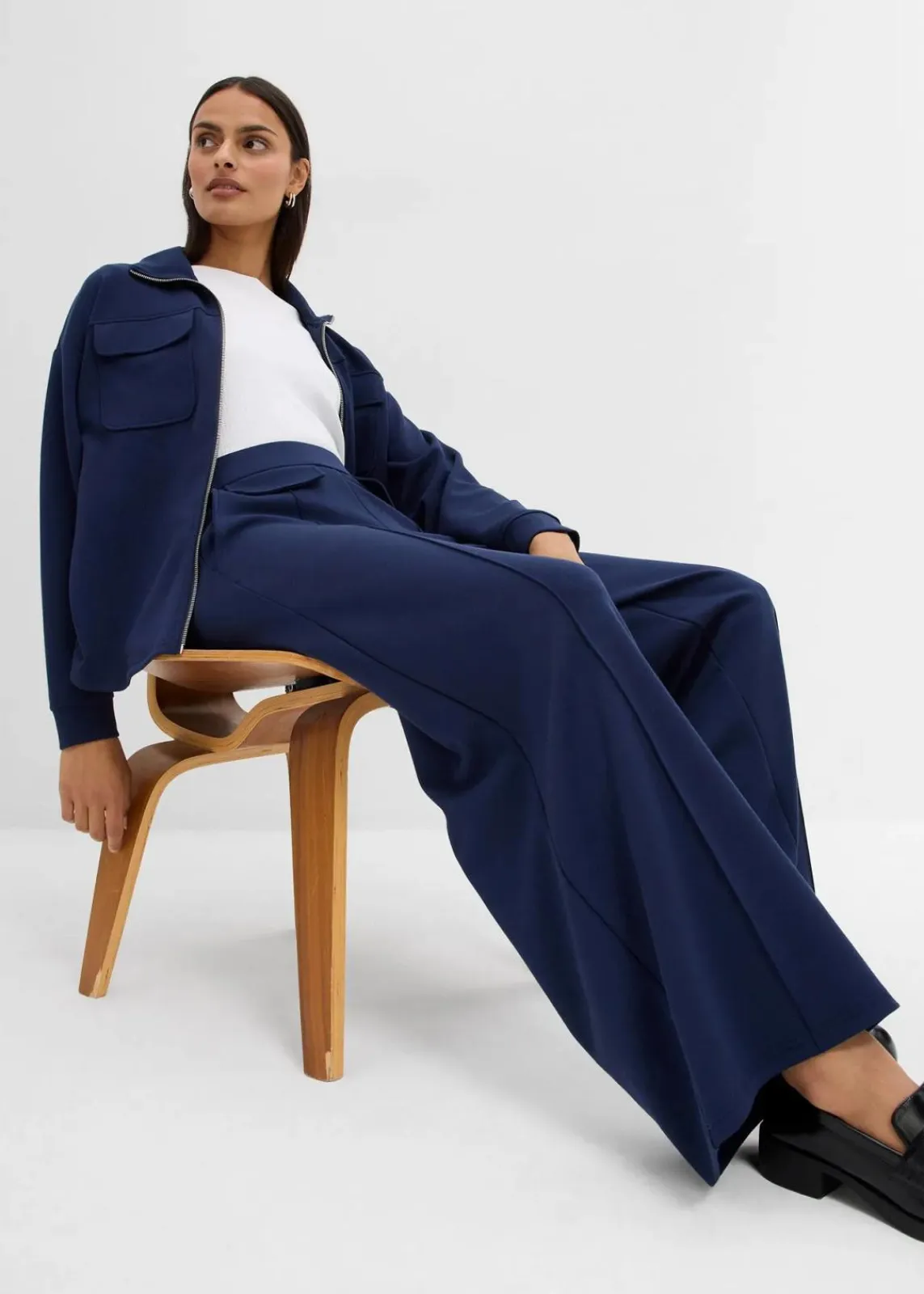 bonprix Bekleidung·Kleider|Hosen^Bootcut Hose aus leicht glänzendem Viskose-Mix dunkelblau