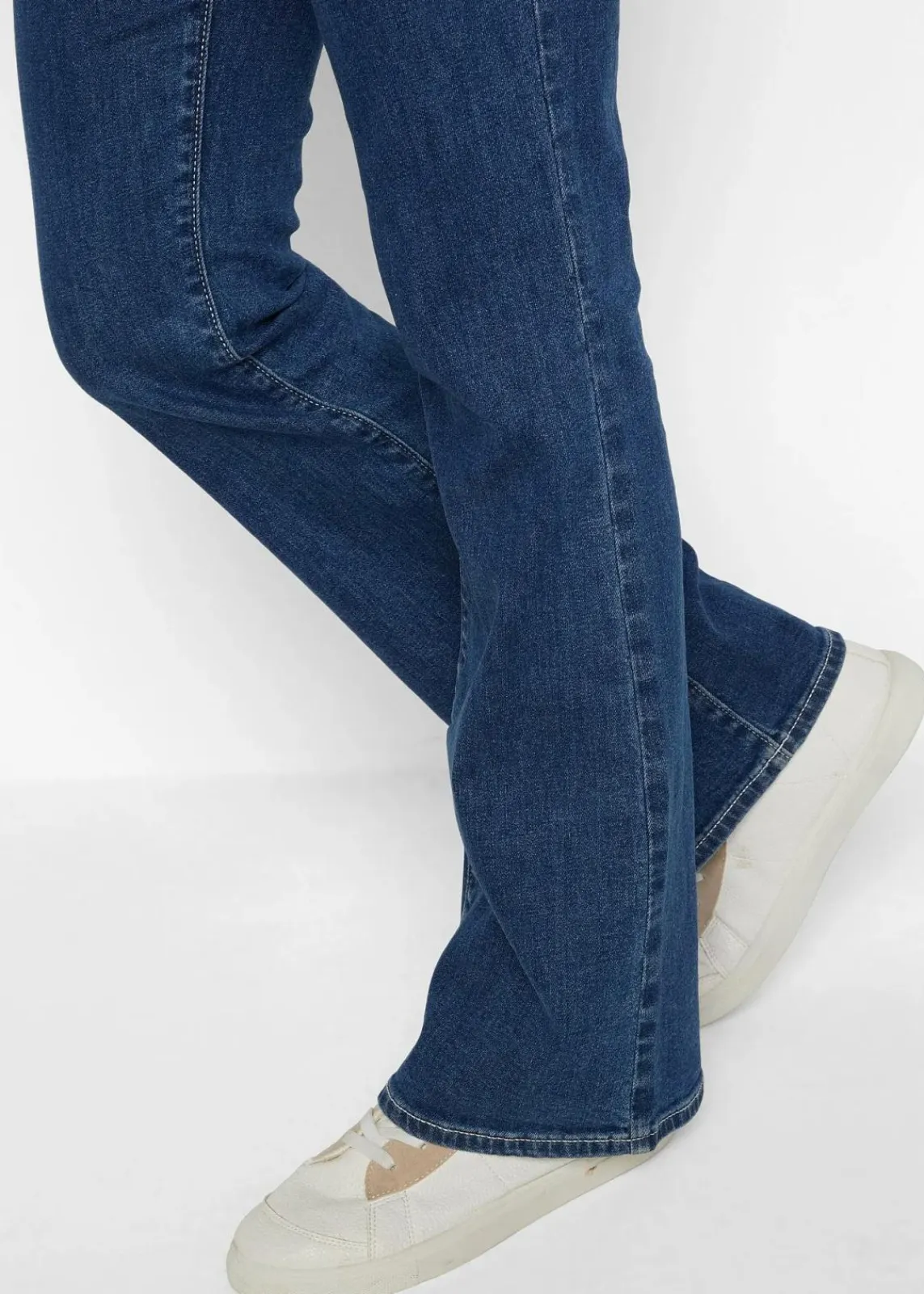 bonprix Jeans|Bekleidung·Shirts & Tops^Bootcut Jeans Mid Waist, Bio-Baumwolle blau