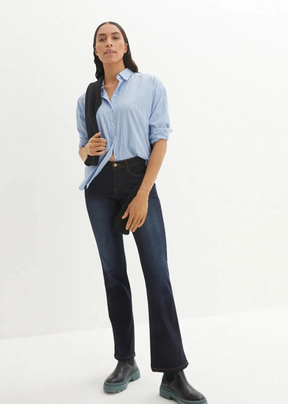 bonprix Bekleidung·Shirts & Tops|Jeans^Bootcut Jeans Mid Waist, Shaping dunkelblau used