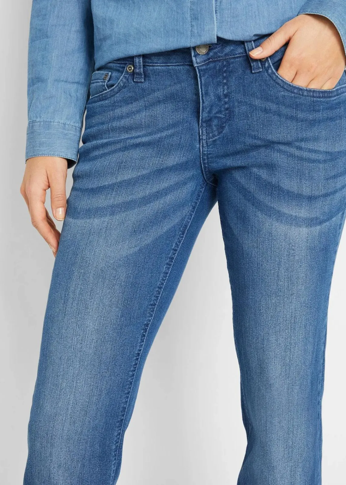 bonprix Jeans|Kurzgrößen^Bootcut Jeans Mid Waist, Stretch blau used