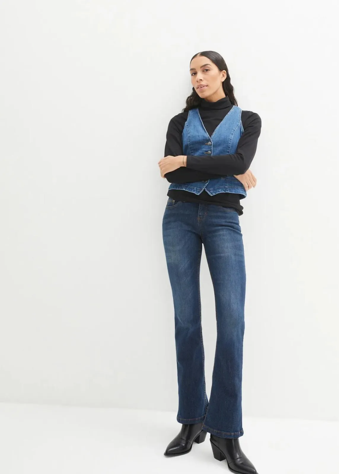 bonprix Kurzgrößen|Bekleidung·Shirts & Tops^Bootcut Jeans Mid Waist, Stretch dunkelblau used