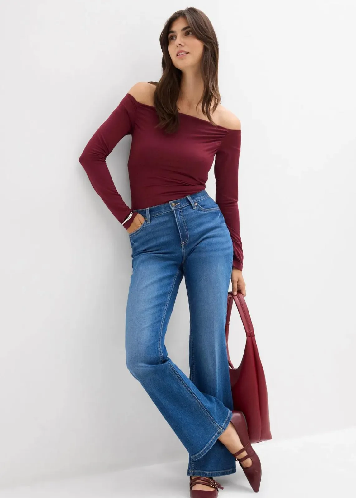 bonprix Bekleidung·Shirts & Tops|Jeans^Bootcut-Jeans Mid Waist mittelblau denim used