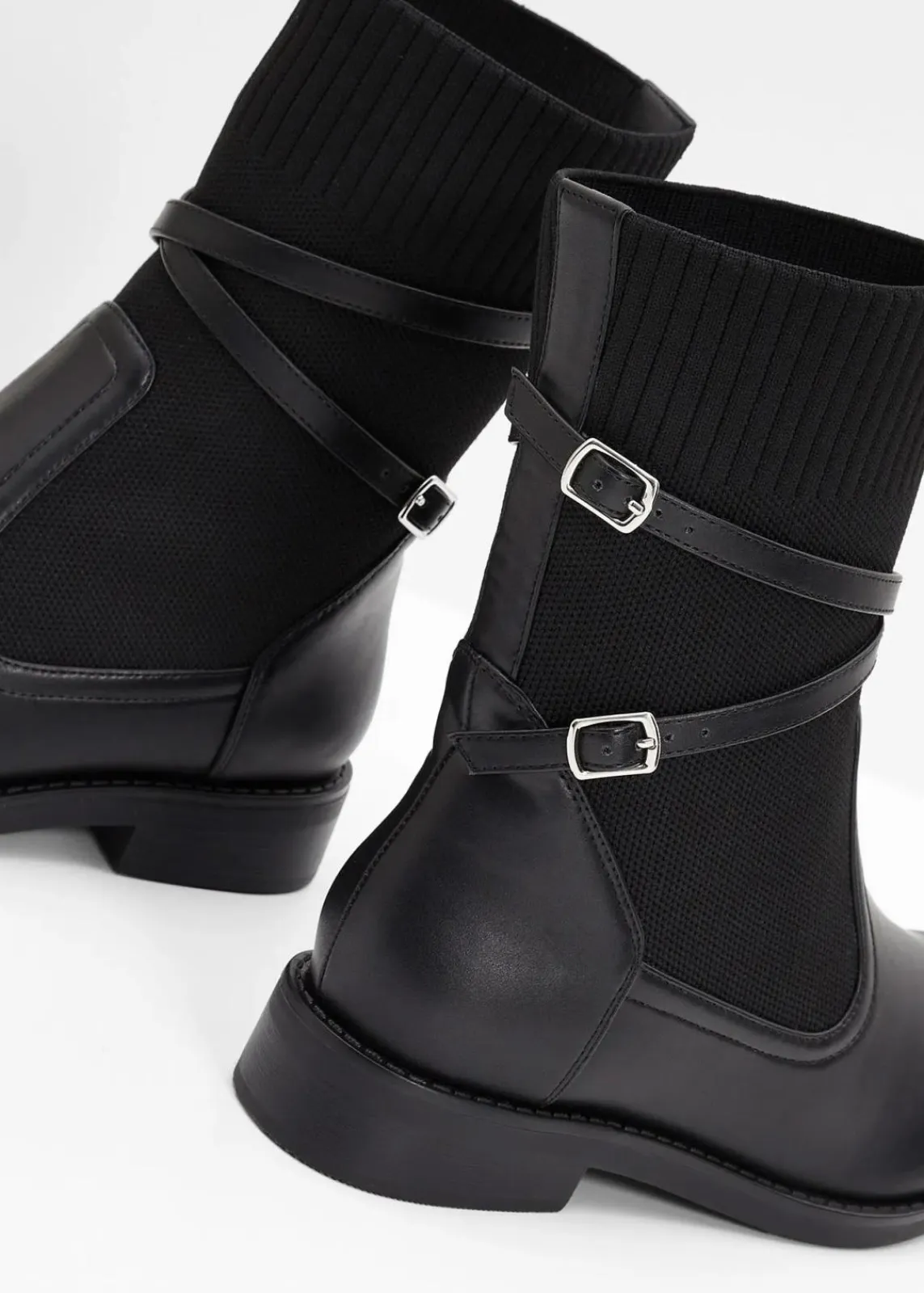 bonprix Boots|Schuhe & Accessoires In Spezialgrößen·Elastischer Schaft^Boots schwarz