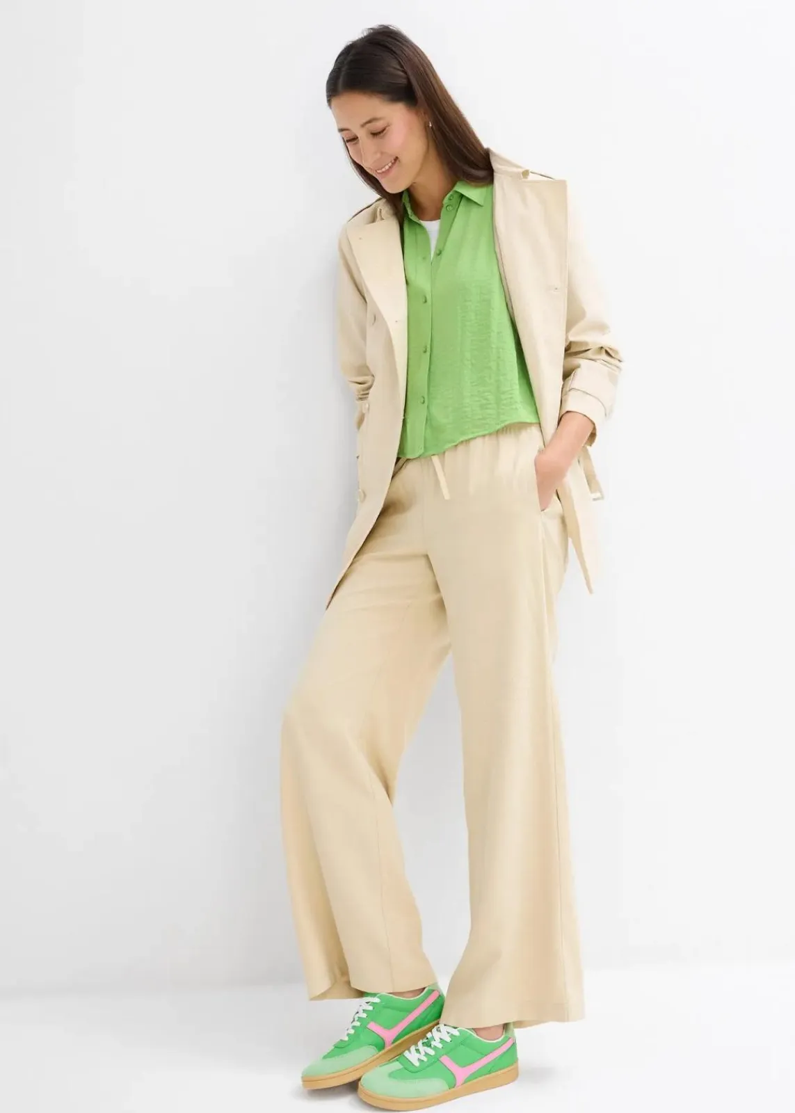 bonprix Blusen & Tuniken|Bekleidung·Jacken & Mäntel^Boxy Bluse aus leichtem Crêpe kleegrün