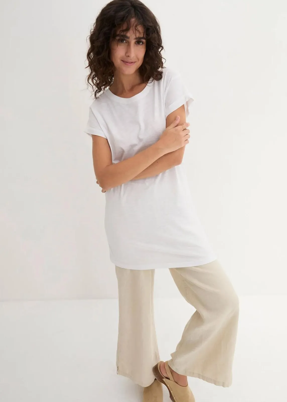 bonprix Shirts & Tops|Basics^Boxy-Longshirt mit kurzen Ärmeln weiß