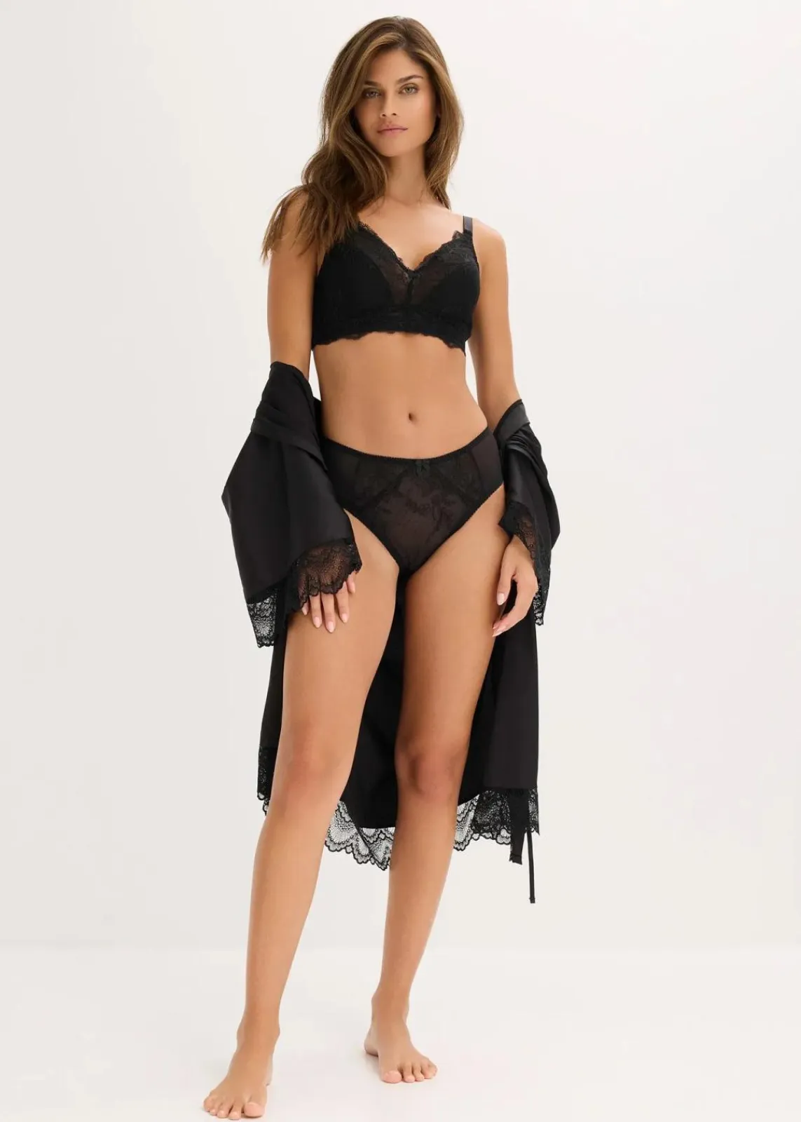 bonprix Große Cups D-H|Nachhaltigere Materialien^Bralette mit Stickerei schwarz