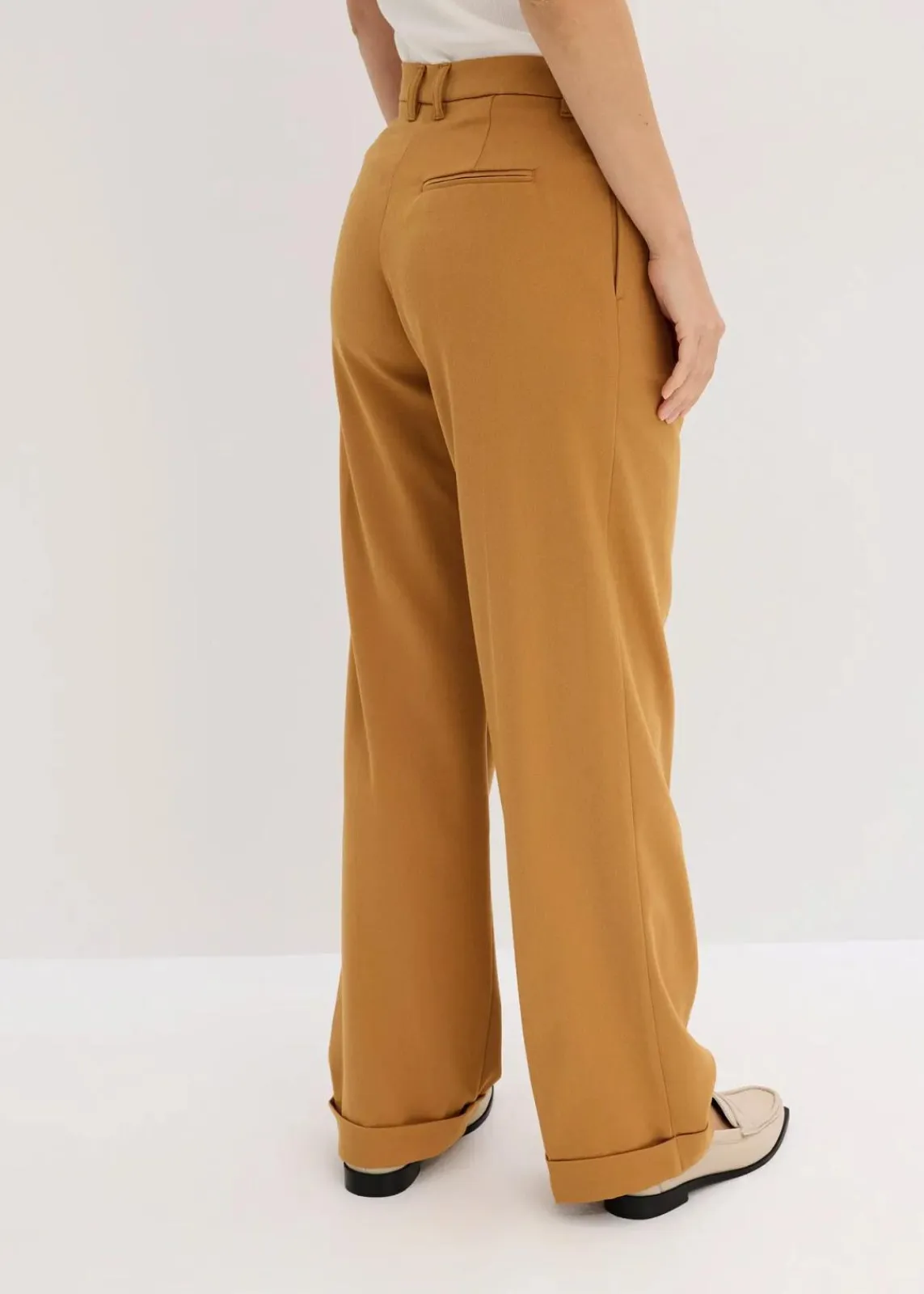 bonprix Bekleidung·Kleider|Hosen^Bundfaltenhose haselnuss