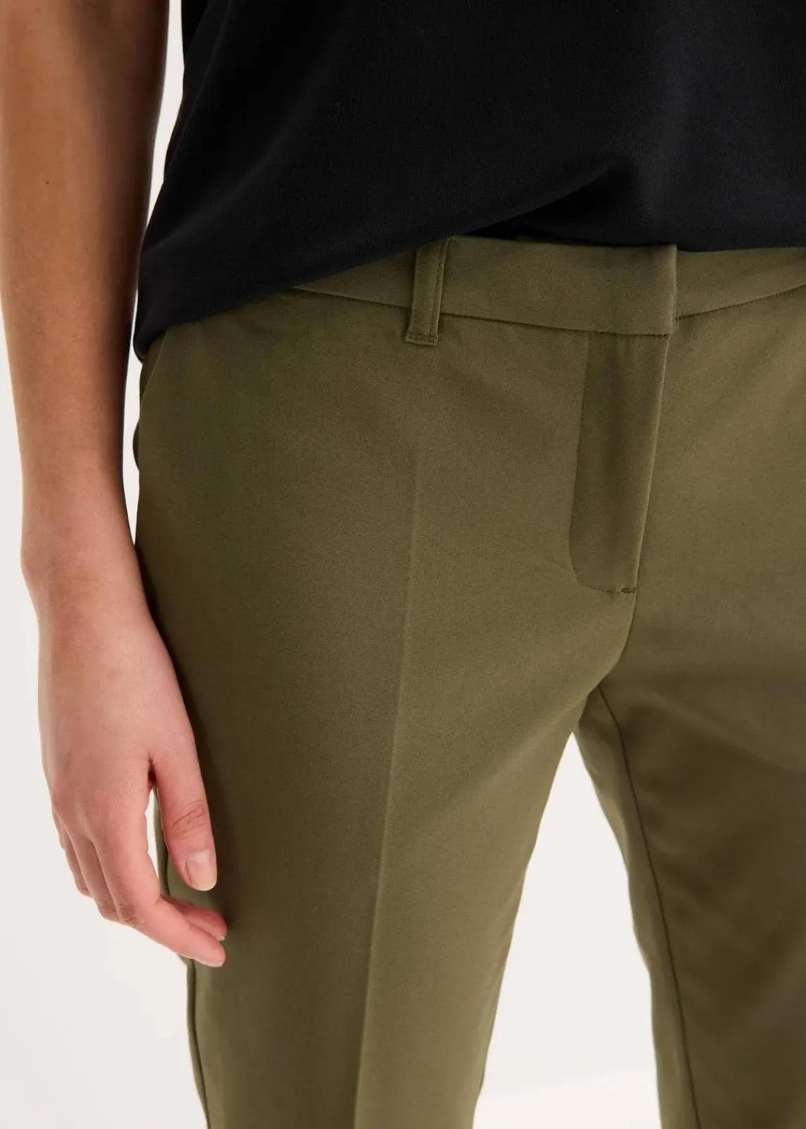 bonprix Bekleidung·Kleider^7/8-Business-Hose dunkeloliv