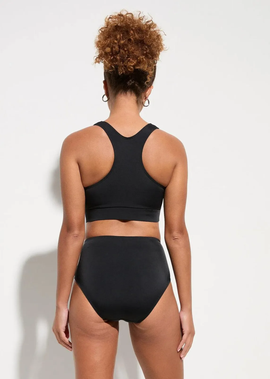 bonprix Nachhaltigere Materialien|Bikinis^Bustier-Bikini mit Ringerrücken (2-tlg. Set) schwarz