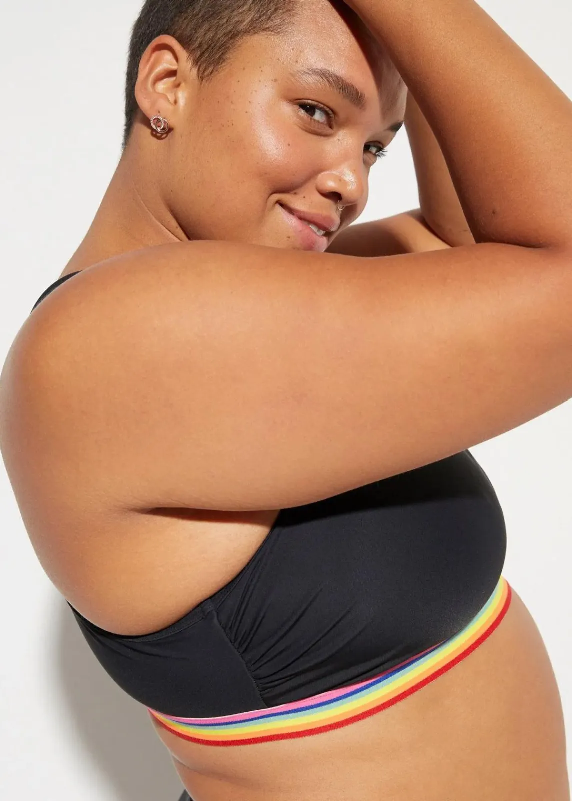 bonprix Nachhaltigere Materialien|Sport Bademode^Bustier-Bikinioberteil schwarz