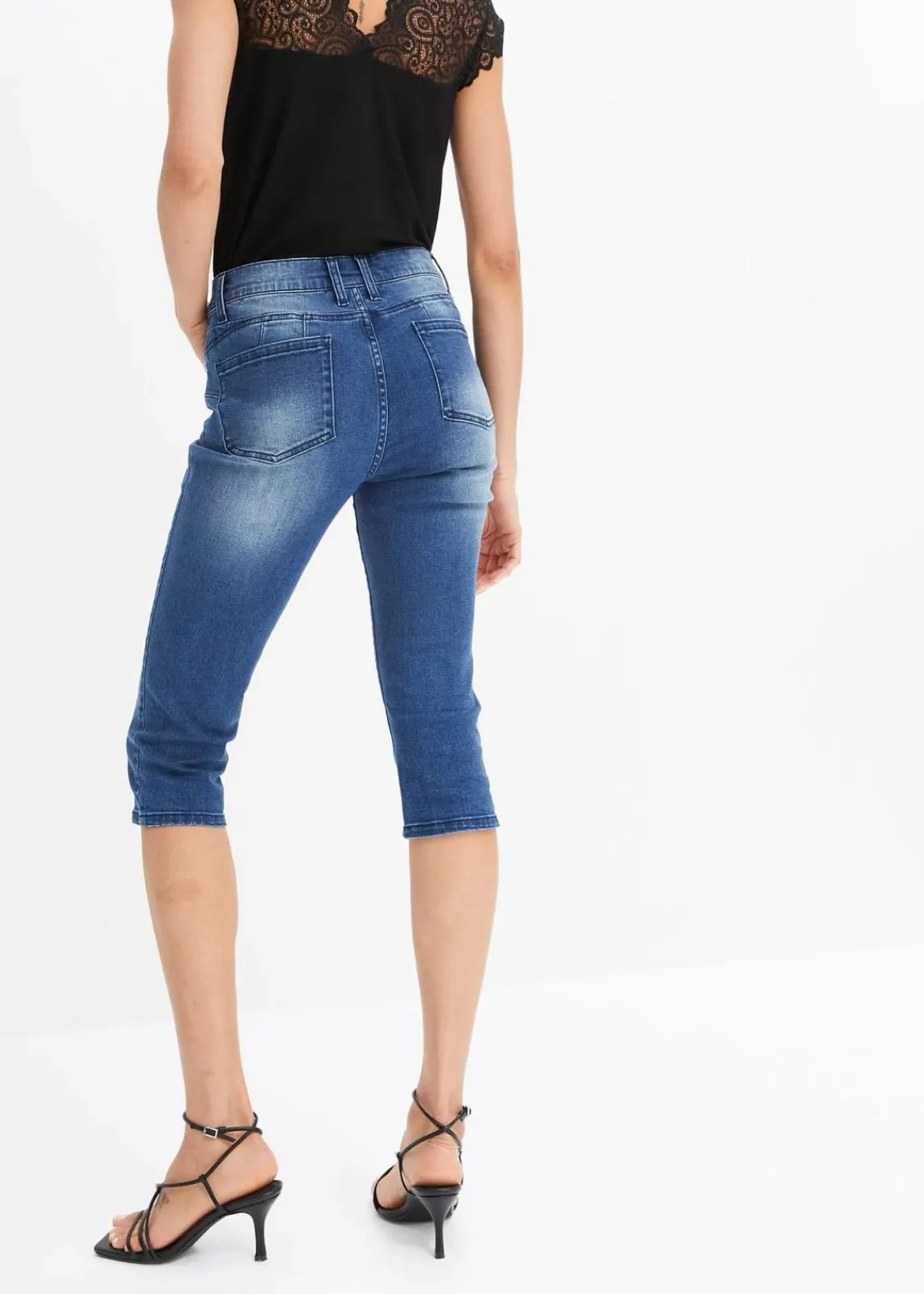 bonprix Jeans^Capri Jeans Mid Waist, Schmetterlingsdruck blau denim geblümt