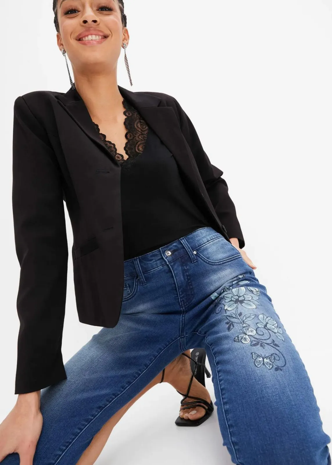 bonprix Jeans^Capri Jeans Mid Waist, Schmetterlingsdruck blau denim geblümt