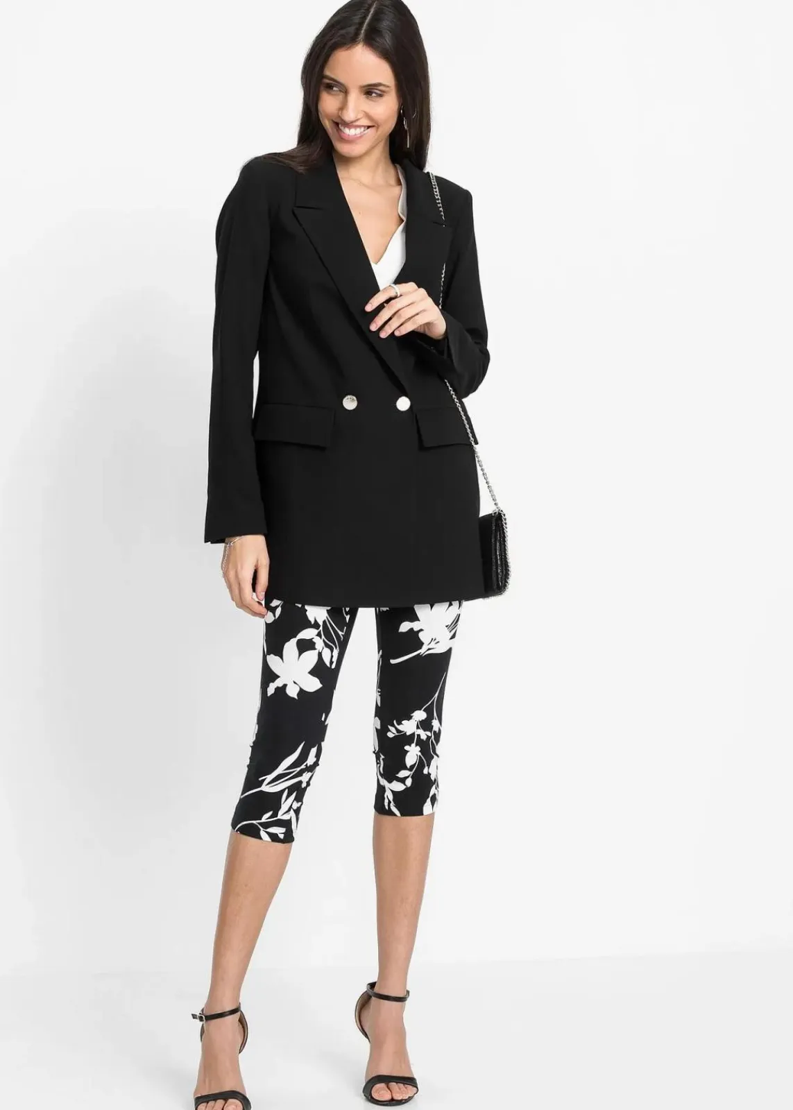 bonprix Hosen^Capri-Hose schwarz/wollweiß geblümt