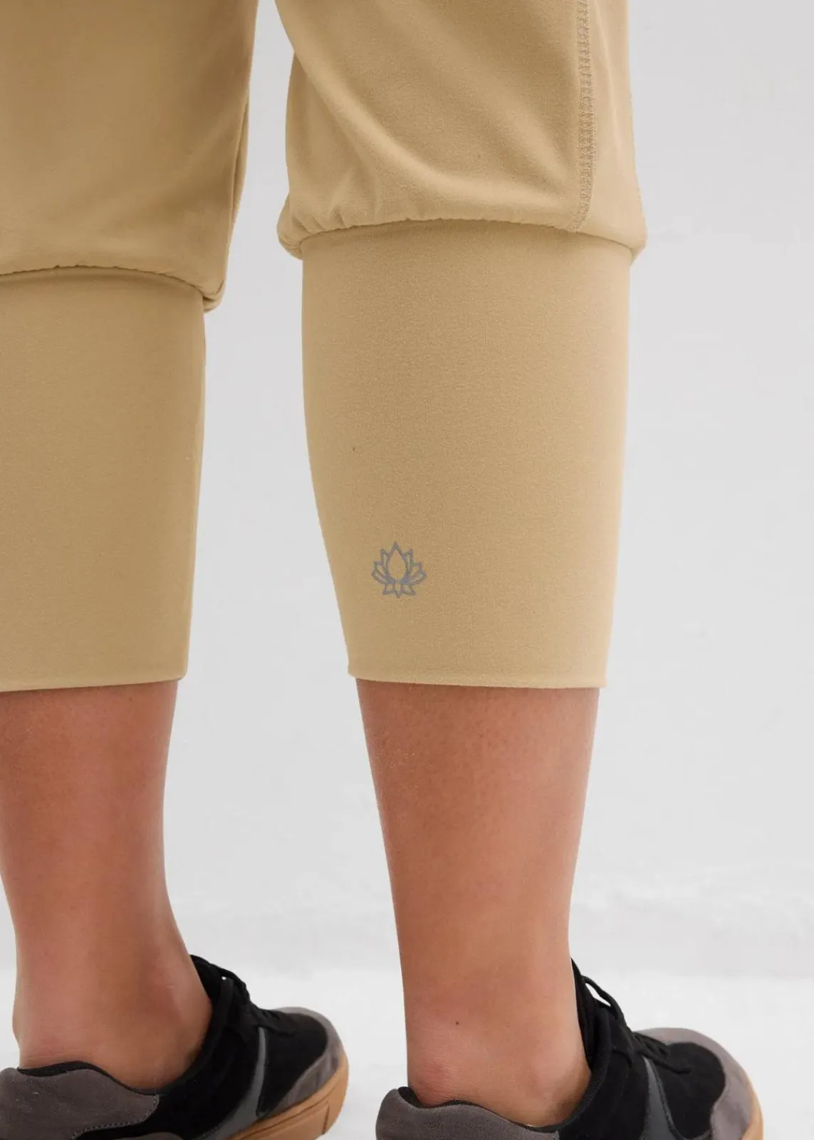 bonprix Bekleidung·Kleider|Hosen^Capri-Hose aus softem Material hellkhaki