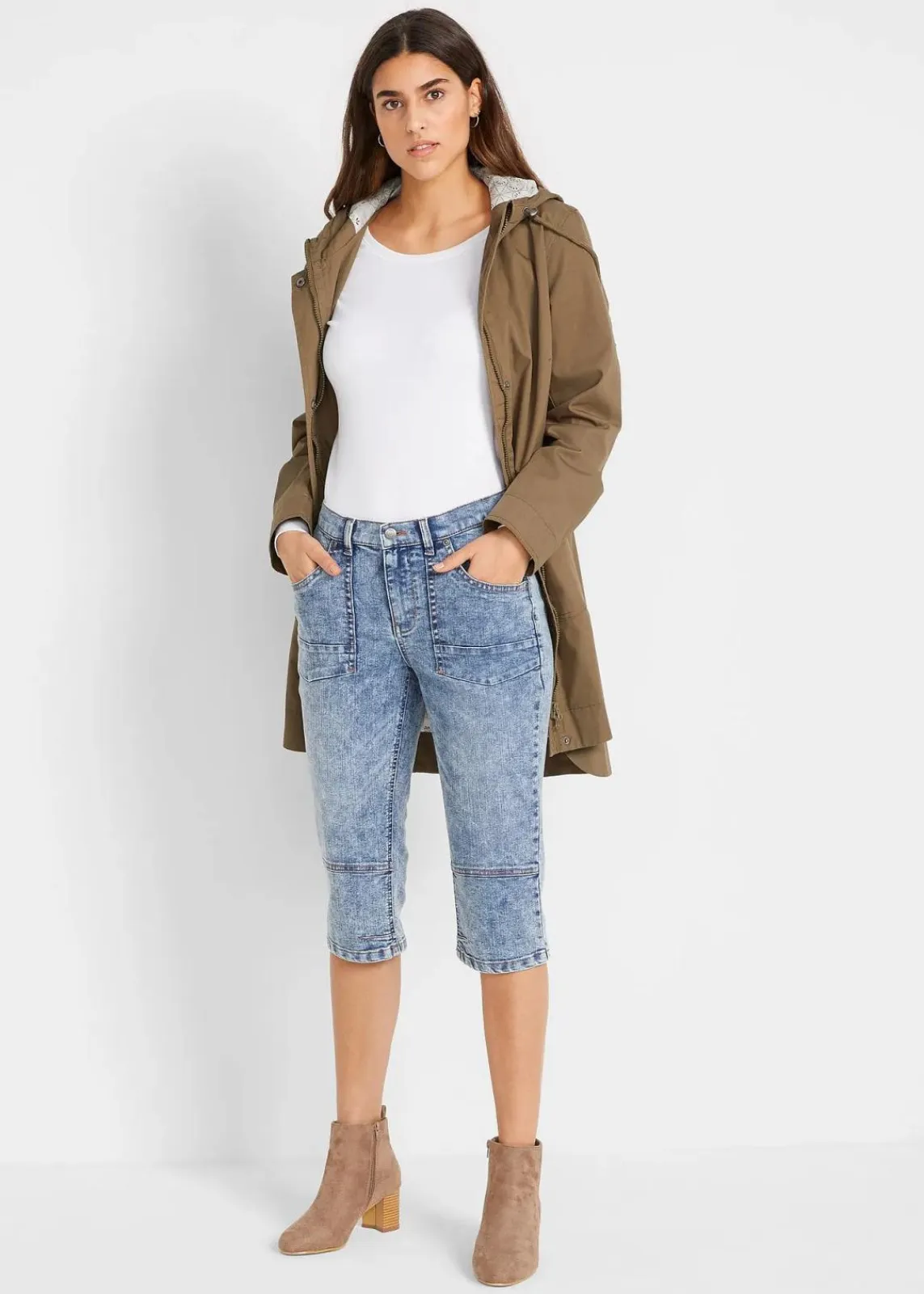 bonprix Bekleidung·Shirts & Tops|Jeans^Capri-Komfort-Stretch-Jeans hellblau used