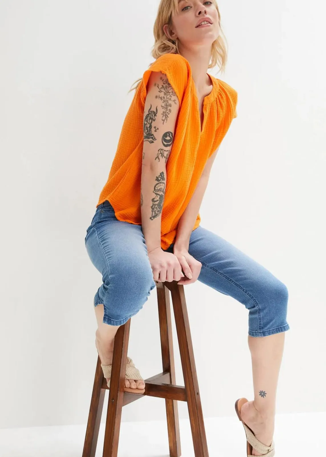 bonprix Jeans|Bekleidung·Shirts & Tops^Capri-Ultra-Soft-Jeans hellblau denim used