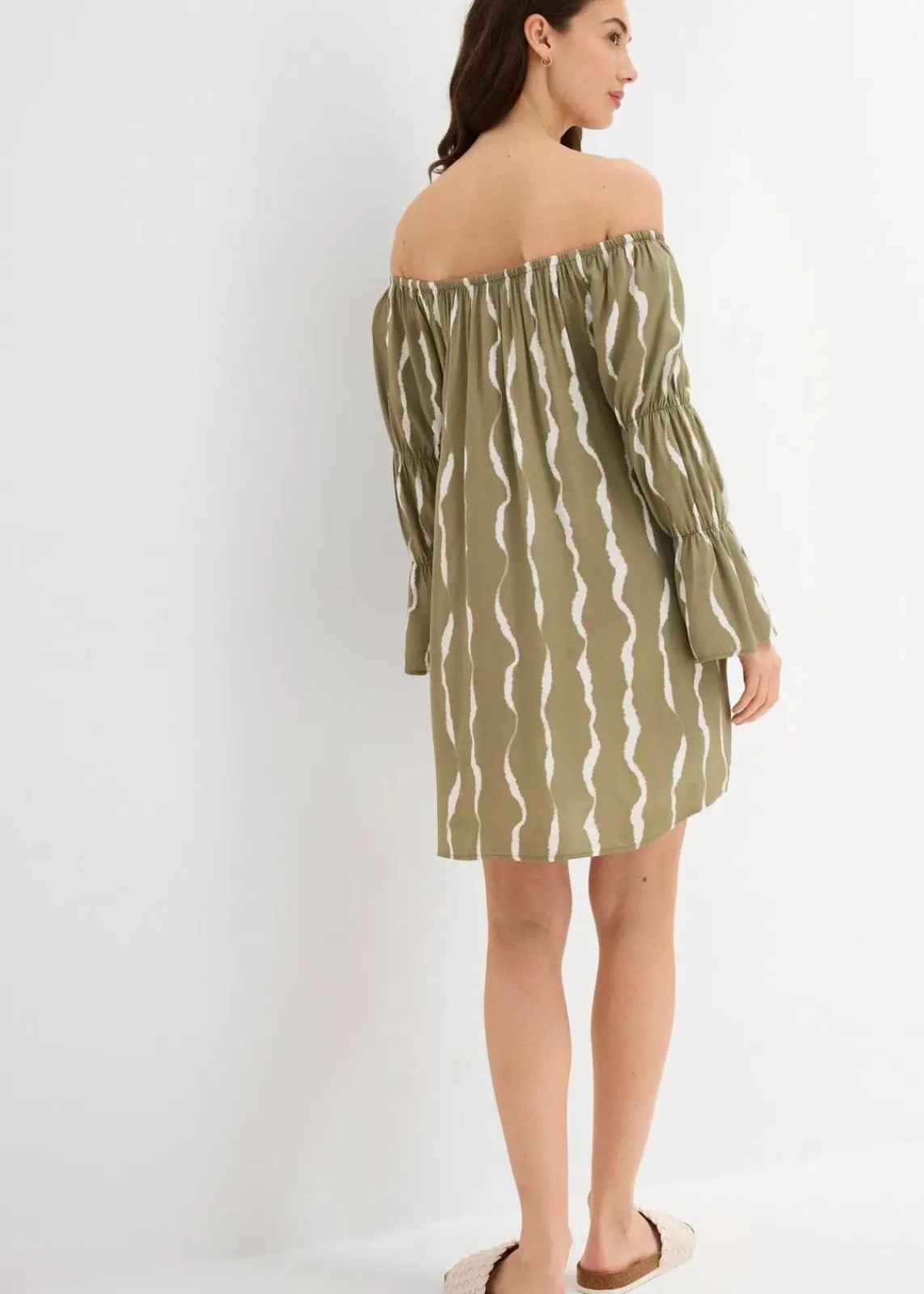 bonprix Bekleidung·Pullover & Strickjacken|Kleider^Carmen-Kleid aus fließender Viskose schlammgrün/weiß bedruckt