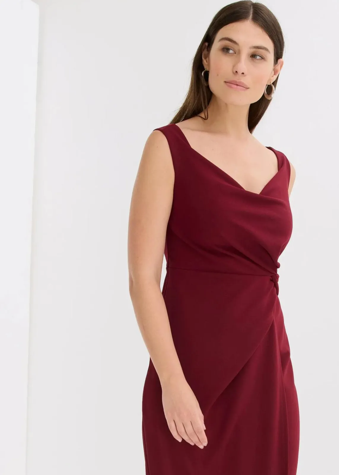 bonprix Bekleidung·Pullover & Strickjacken|Festliche Mode^Carmen-Kleid aus strukturiertem Crepe rubinrot