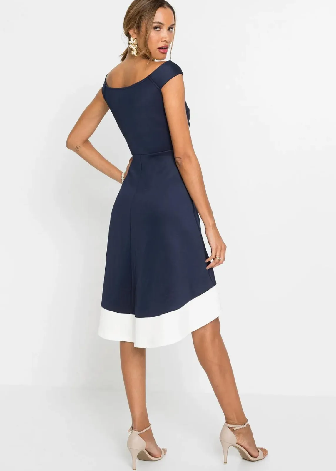 bonprix Bekleidung·Pullover & Strickjacken|Festliche Mode^Carmen-Kleid mit Knotendetail dunkelblau / weiss