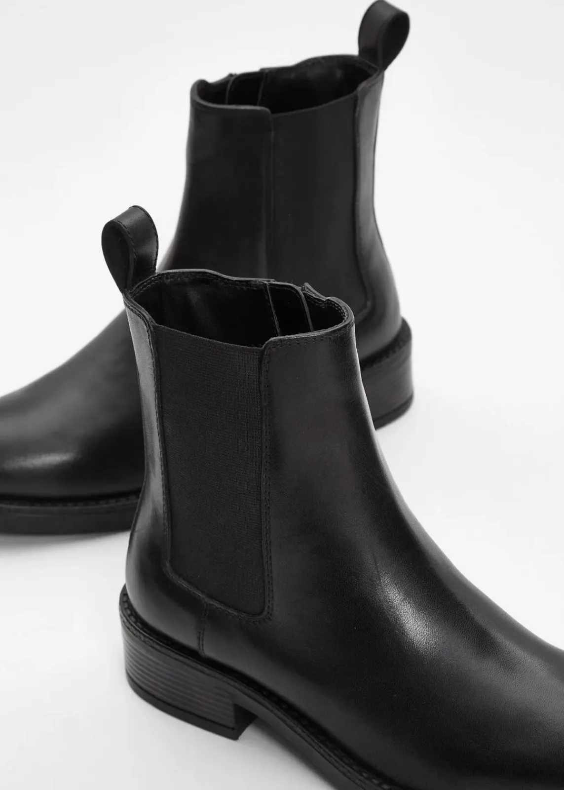 bonprix Stiefeletten|Boots^Chelsea-Boots aus Leder schwarz