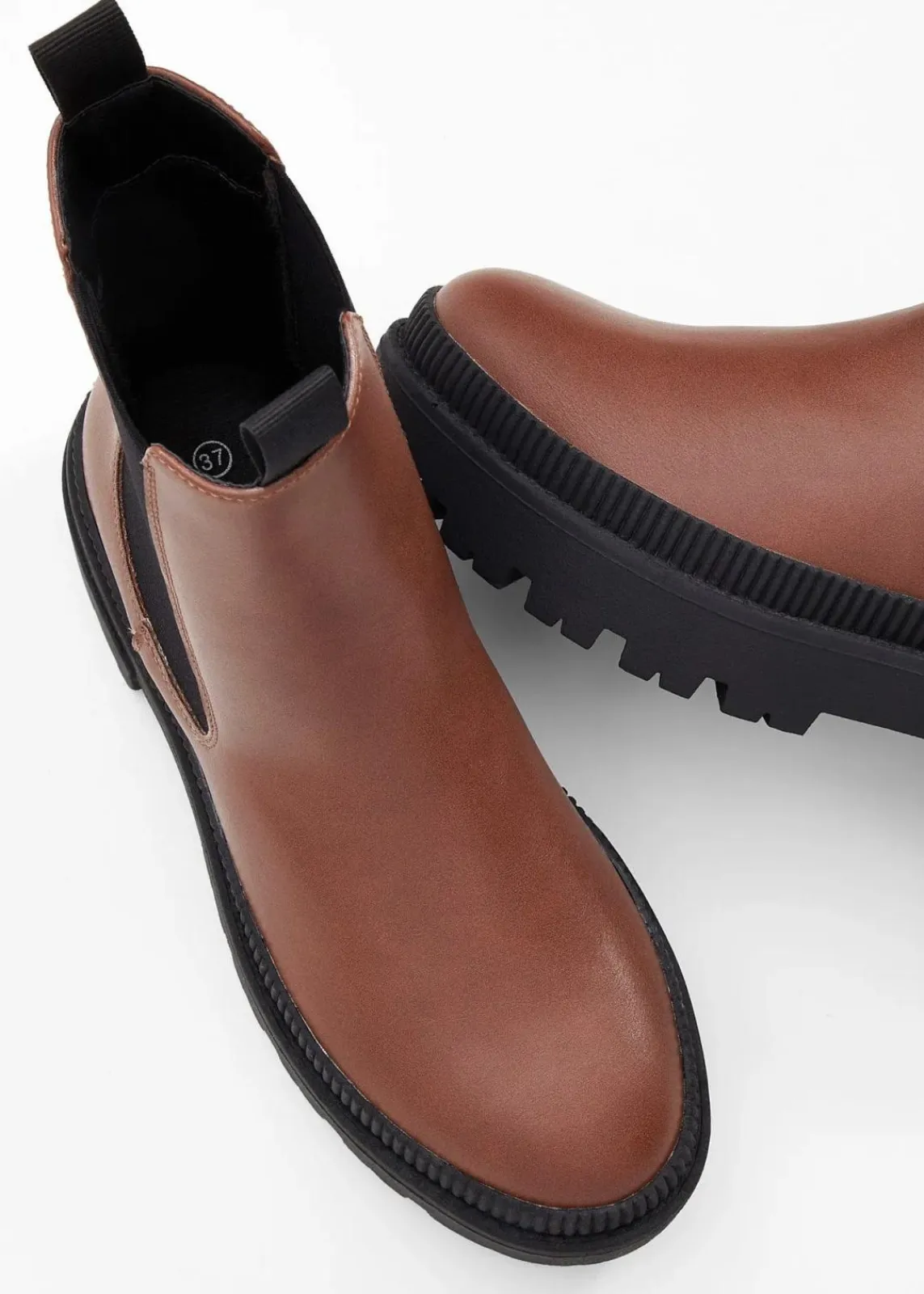 bonprix Schuhe & Accessoires In Spezialgrößen·Schuhe In Übergröße|Schuhe & Accessoires In Spezialgrößen·Elastischer Schaft^Chelsea-Boots mit Profilsohle cognac
