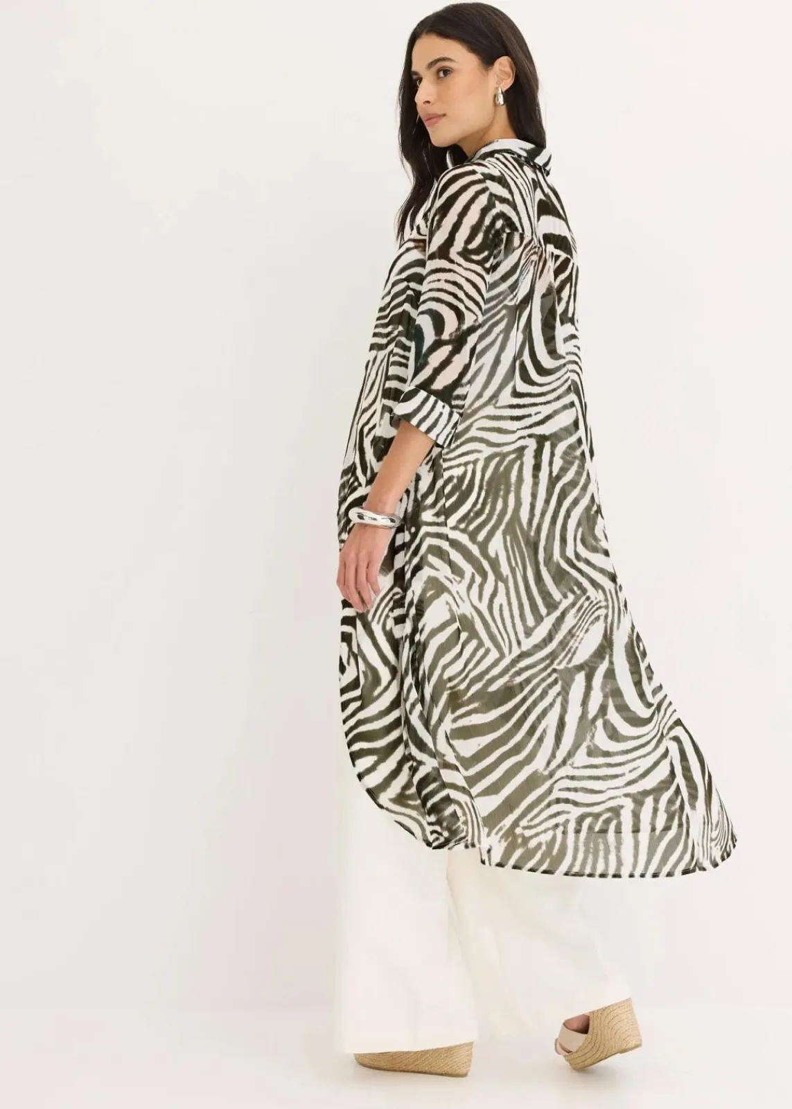 bonprix Blusen & Tuniken^Chiffon- Longbluse natur/dunkeloliv zebra bedruckt