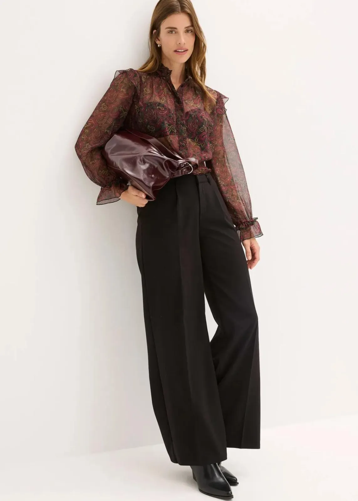 bonprix Bekleidung·Jacken & Mäntel|Blusen & Tuniken^Chiffonbluse schwarz/dunkeloliv/rhododendronrot/weinrot paisley